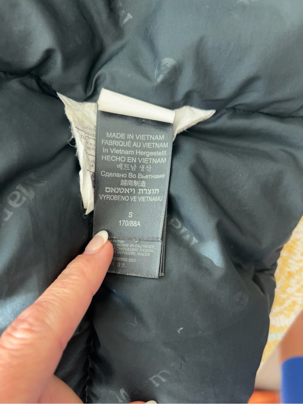 Marmot Small Black Down Puffer Jacket with Hood - Picture 4 of 4
